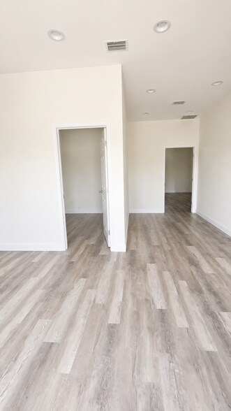 More Photos Of 2646 Lasso Ln, Lakeland Warehouse For Lease