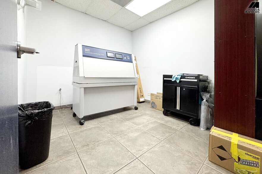 More Photos Of 1361-1363 NW 155th Dr, Miami Warehouse For Lease