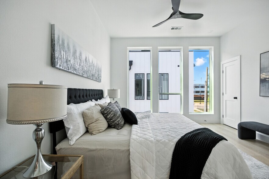 More Photos Of 312 N Lancaster Ave, Dallas Apartments For Sale