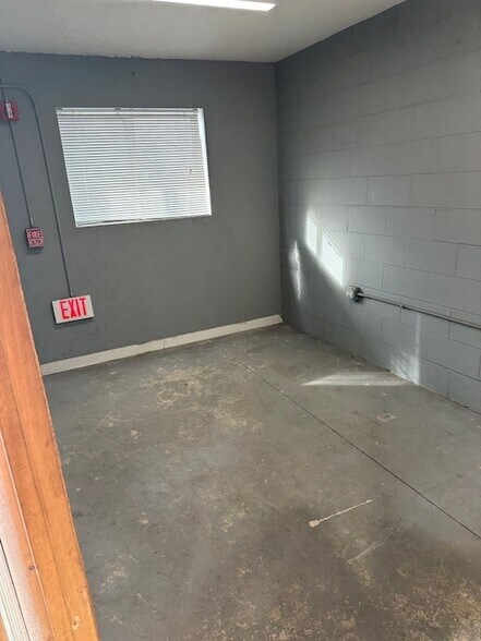 More Photos Of 14537 Edison Dr, New Lenox Warehouse For Lease