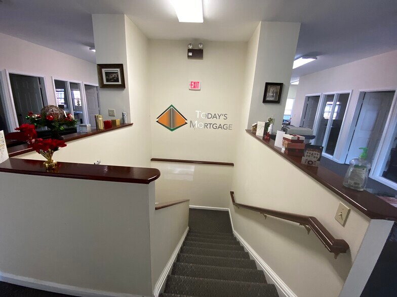 More Photos Of 4200 Evergreen Ln, Annandale Medical For Sale