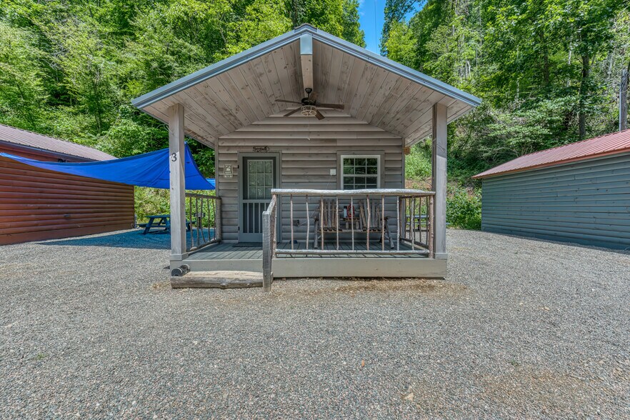 More Photos Of 5340 US-321, Butler Specialty For Sale