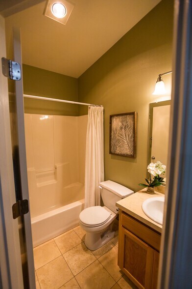 More Photos Of 420 Flying Squirrel Way NW, Salem Apartments For Sale