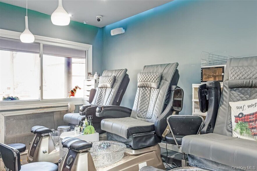 More Photos Of 222 Hempstead Ave, Lynbrook Storefront Retail Residential For Sale