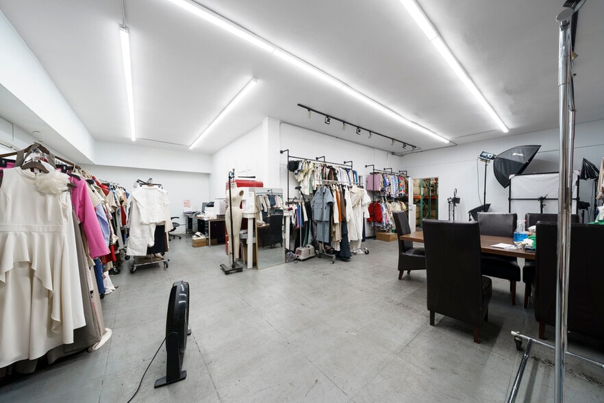 More Photos Of 3515 S Avalon Blvd, Los Angeles Warehouse For Sale