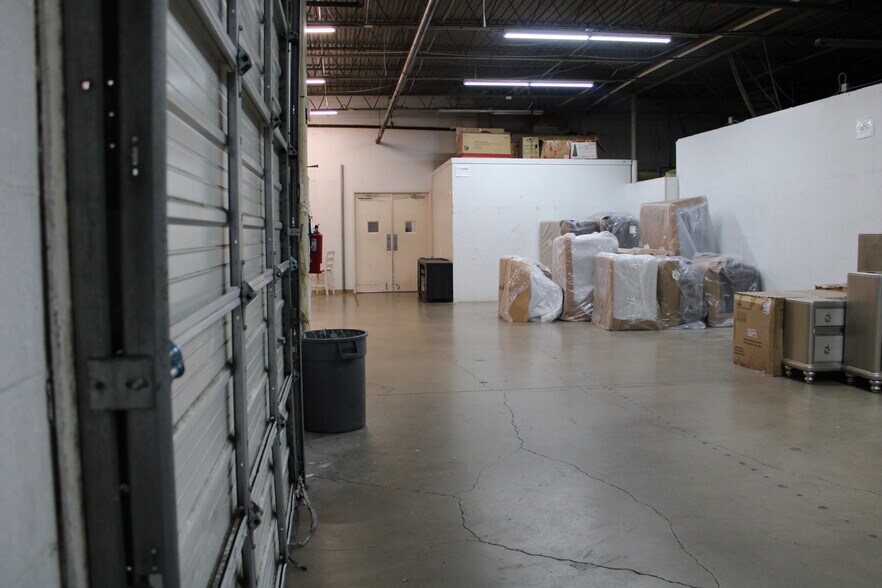 More Photos Of 3910 W Camp Wisdom Rd, Dallas Storefront For Sale