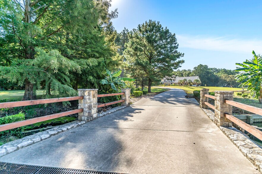 More Photos Of 43 Pool Rd, Richards Specialty For Sale