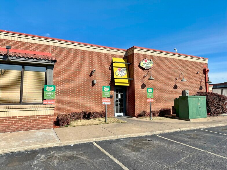 More Photos Of 4733 S Yale Ave, Tulsa Restaurant For Lease