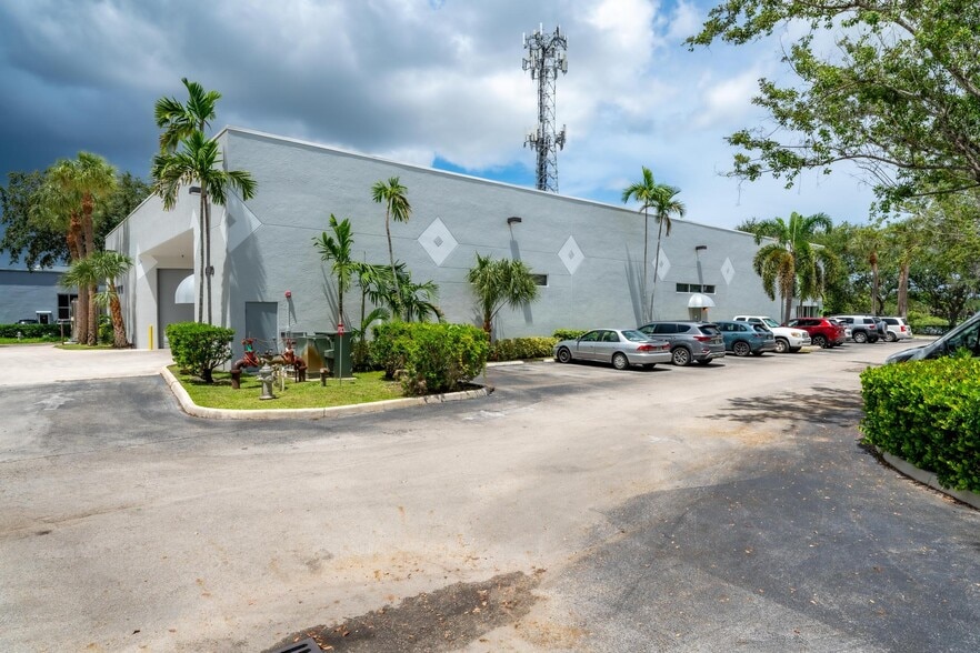 More Photos Of 6510 W Rogers Cir, Boca Raton Light Manufacturing For Sale