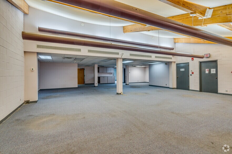 More Photos Of 111 E 7th St, Chattanooga Storefront Retail Office For Sale