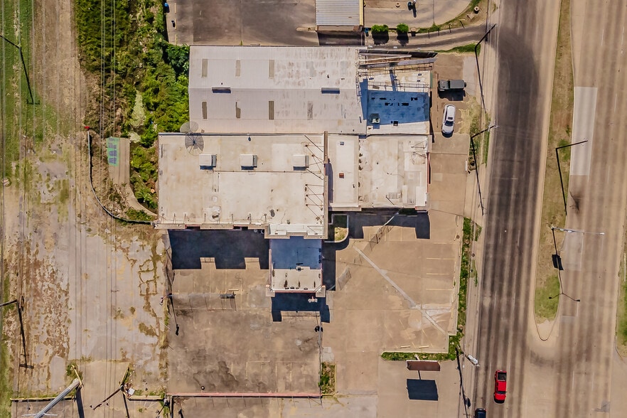 More Photos Of 6818-6826 Greenville Ave, Dallas Bar For Sale