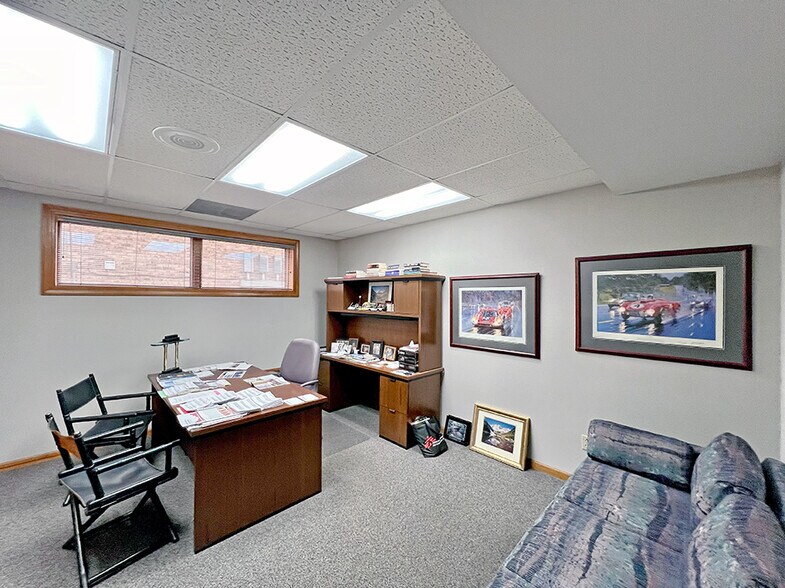 More Photos Of 2900 Frank Scott Pky W, Belleville Office For Sale