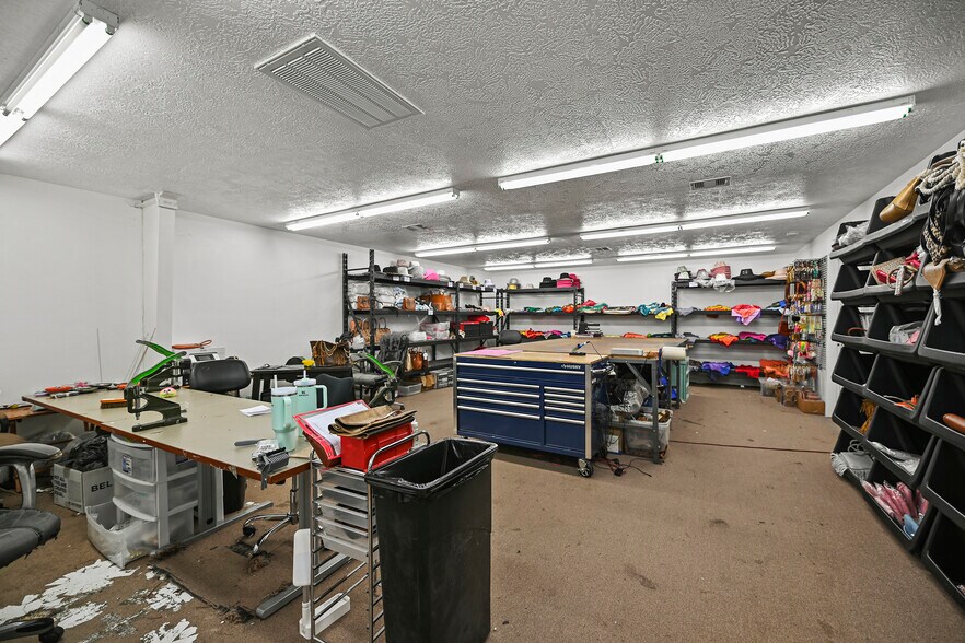 More Photos Of 20204 Schiel Rd, Cypress Warehouse For Sale