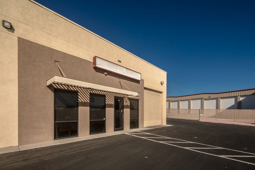More Photos Of 2100 College Dr, Lake Havasu City Warehouse For Lease