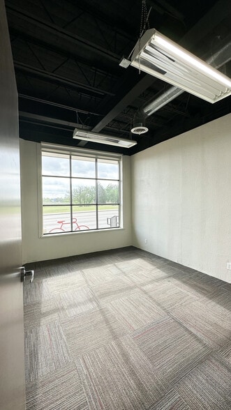 More Photos Of 1611-1613 N Broadway Ave, Oklahoma City Office For Lease