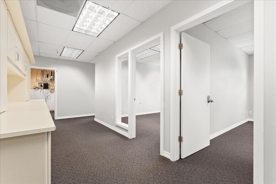 More Photos Of 2052 Prospector Ave, Park City Storefront Retail Office For Lease