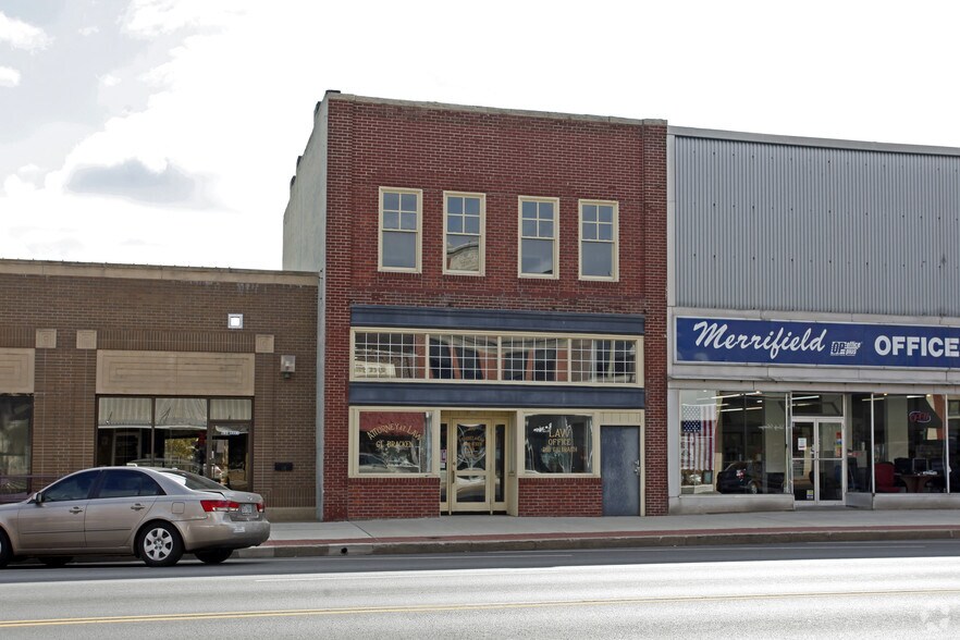 More Photos Of 210 E Grand Ave, Ponca City Office For Sale