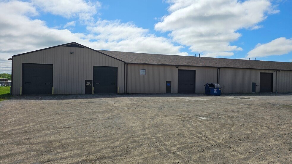 More Photos Of 5684 E Highland Rd, Howell Warehouse For Lease