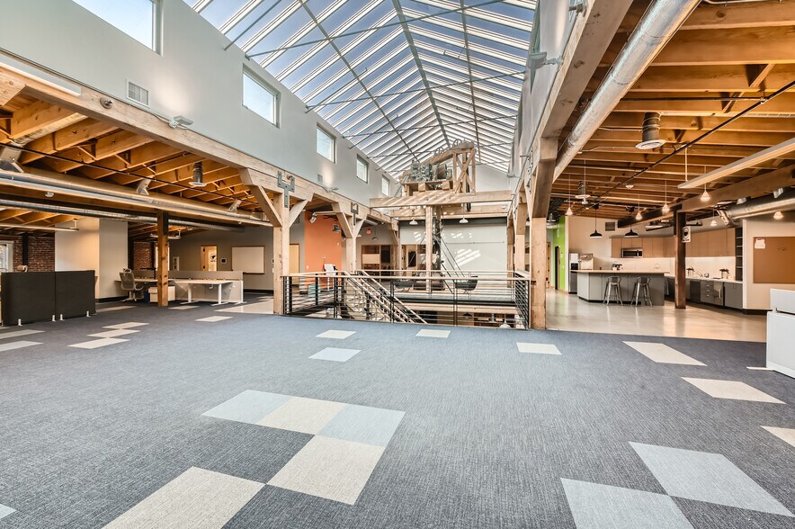 More Photos Of 126 SW 2nd Ave, Portland Loft Creative Space For Lease