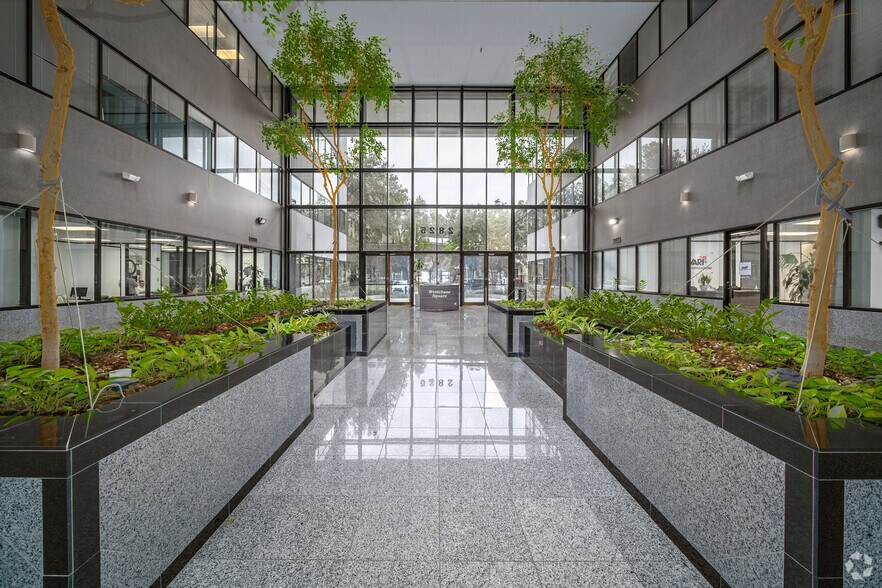 More Photos Of 2825 Wilcrest Dr, Houston Office For Lease