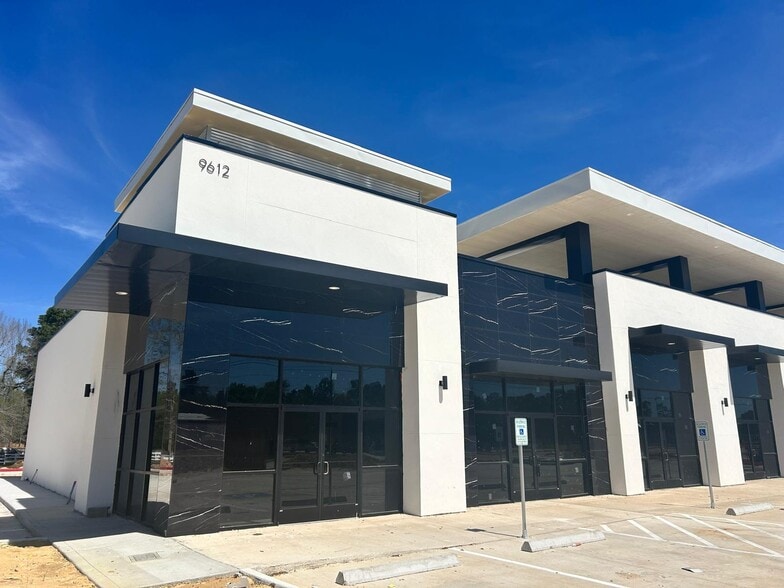 More Photos Of 9612 FM 1488, Magnolia Storefront For Lease