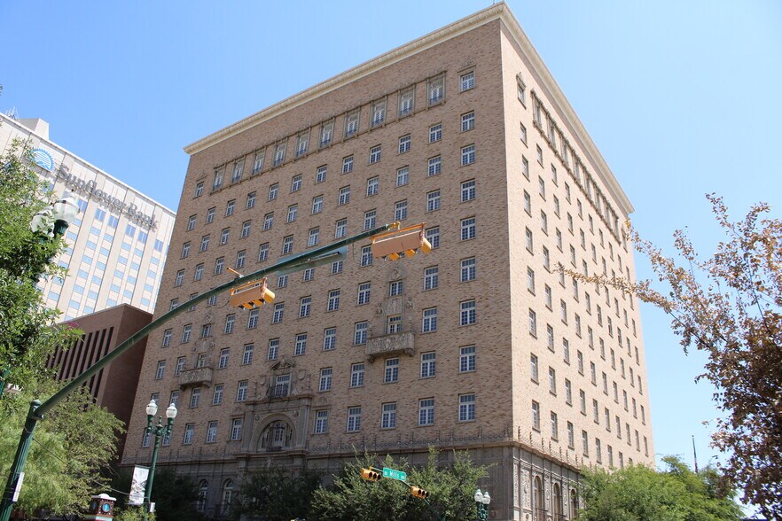 More Photos Of 300-310 N Mesa St, El Paso Office For Lease