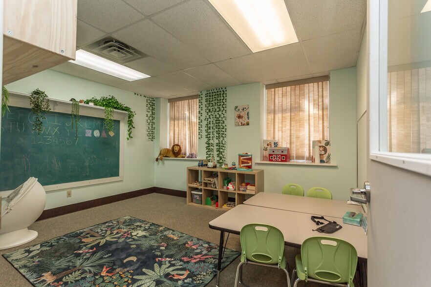 More Photos Of 5 Dover St, New Bedford Office Residential For Sale