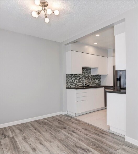 More Photos Of 1035 N Sierra Bonita Ave, West Hollywood Apartments For Sale