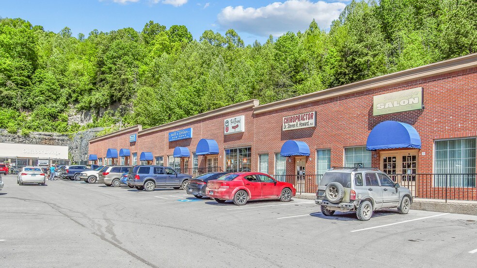 More Photos Of 1589 KY Hwy 15 S, Jackson Unknown For Lease