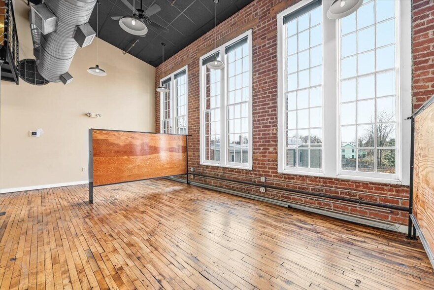 More Photos Of 241 E 4th St, Frederick Loft Creative Space For Sale