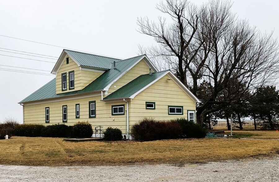 More Photos Of 853 KS-19 Hwy, Larned Warehouse For Sale