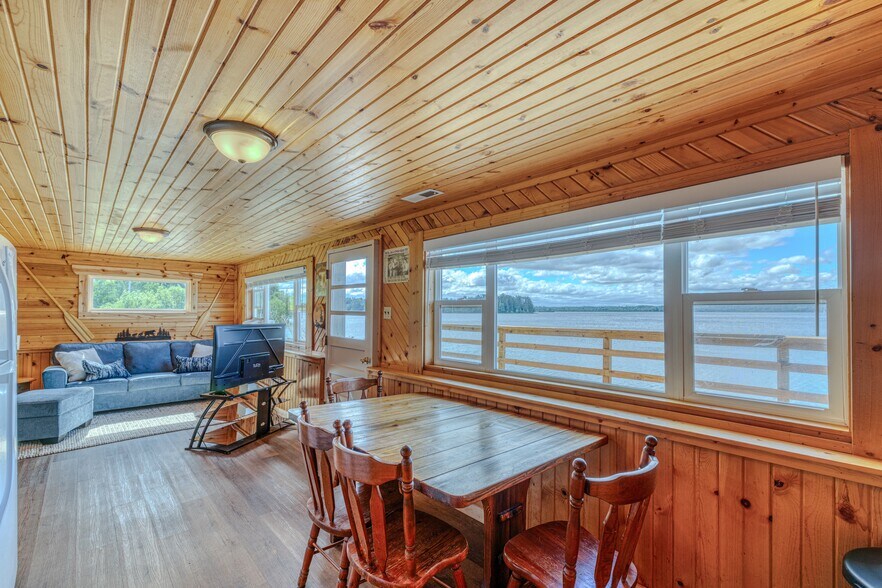 More Photos Of 8372 E Flowage Ln, Gordon Multifamily For Sale