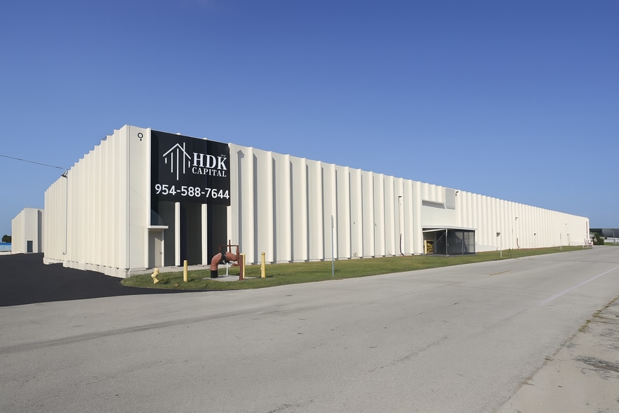 Primary Photo Of 999 Eller Dr, Fort Lauderdale Warehouse For Lease