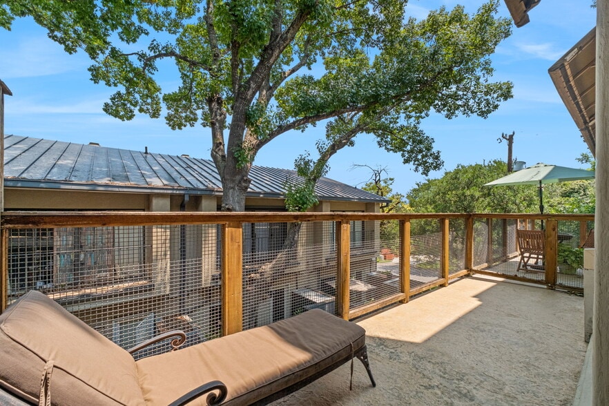 More Photos Of 131 Saint Dennis Ave, Alamo Heights Multifamily For Sale