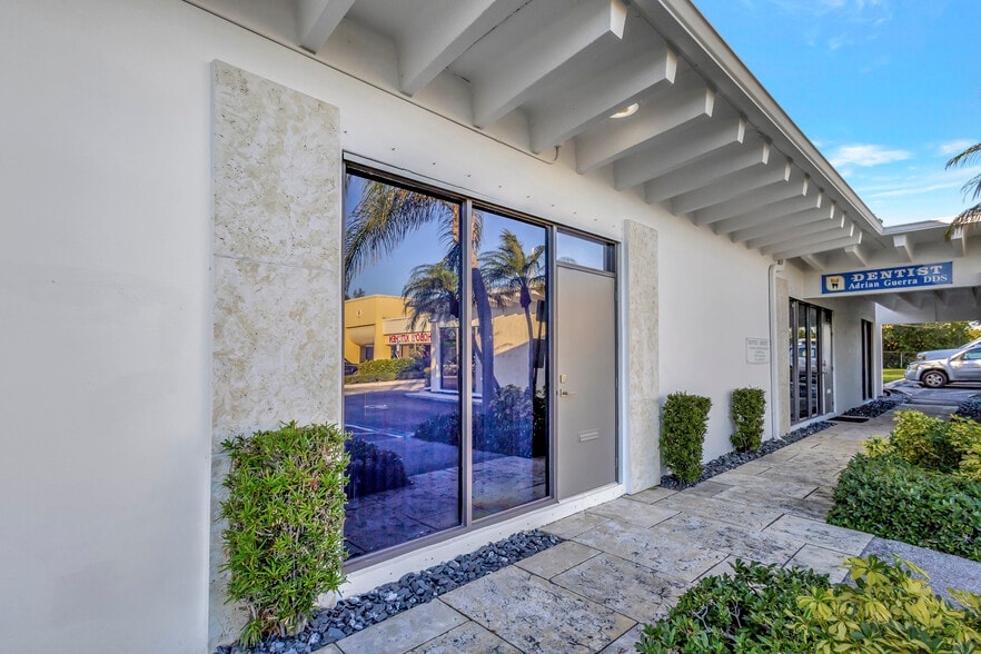 More Photos Of 429 Northlake Blvd, North Palm Beach Medical For Lease