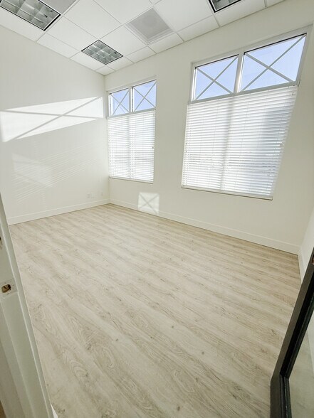 More Photos Of 4660 Cardinal Way, Naples Unknown For Lease