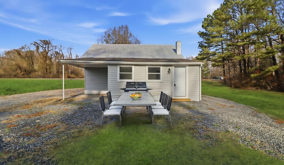 More Photos Of 3104 Tucker Hill Rd, Kinsale Warehouse For Sale