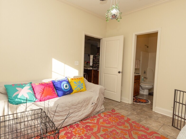 More Photos Of 360-372 Acadia Loop, Oxford Apartments For Sale