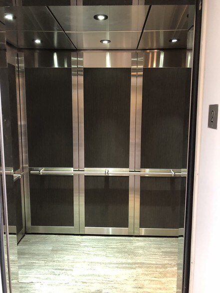 More Photos Of 1545 Raymond Diehl Rd, Tallahassee Office For Lease