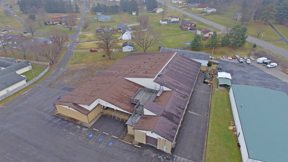 More Photos Of 1117 Willow Dr, Waynesburg Industrial For Sale