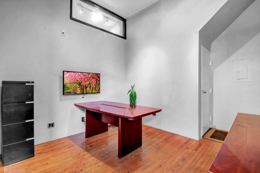 More Photos Of 110 Elmwood Ave, Buffalo Storefront Retail Office For Sale