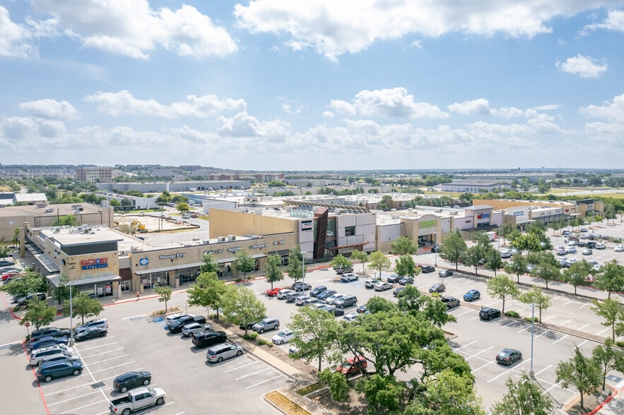 More Photos Of 201 University Oaks Blvd, Round Rock Storefront For Lease