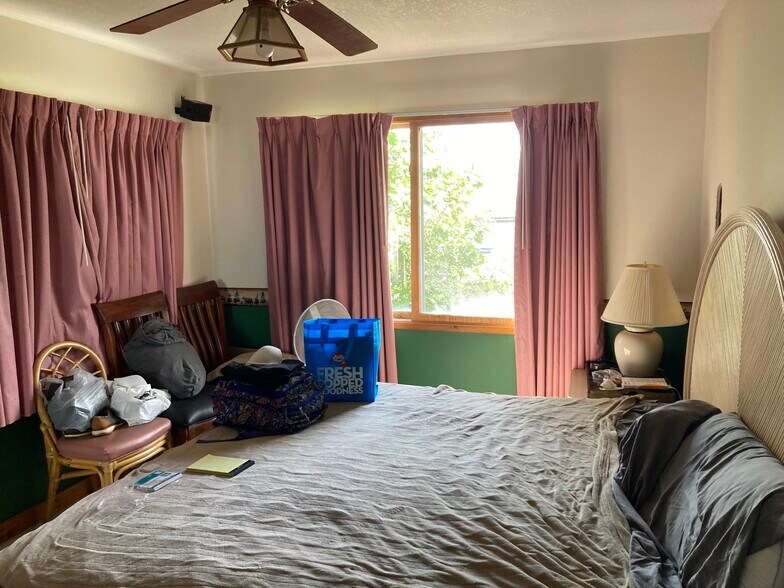 More Photos Of 809 Main Street, La Pointe Office For Sale