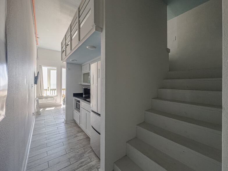 More Photos Of 947 Barkley St, Gilchrist Multifamily For Sale