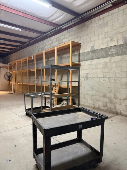 More Photos Of 1076 Business Ln, Naples Showroom For Sale