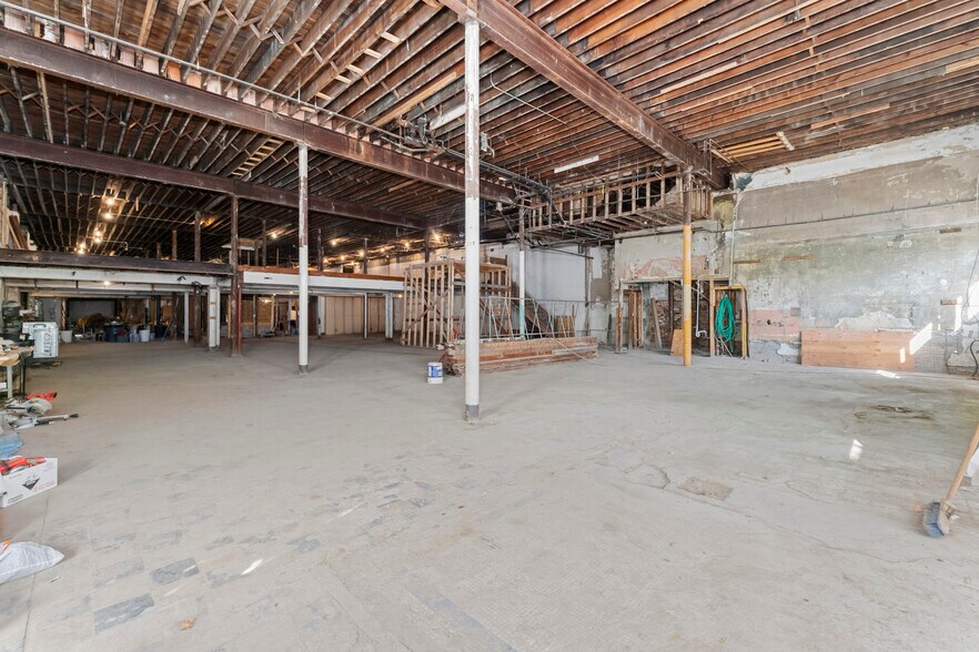 More Photos Of 4940-4942 N Sheridan Rd, Chicago Apartments For Sale