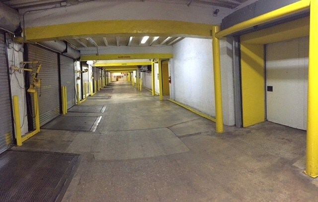 More Photos Of 501 NE 183 St, Miami Refrigeration Cold Storage For Sale