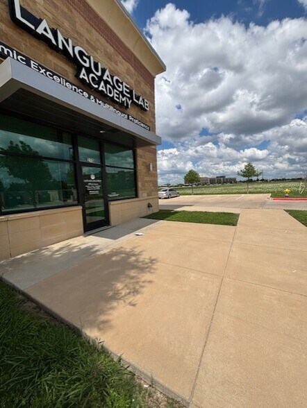 More Photos Of 9560 Legacy Dr, Frisco Office For Sale