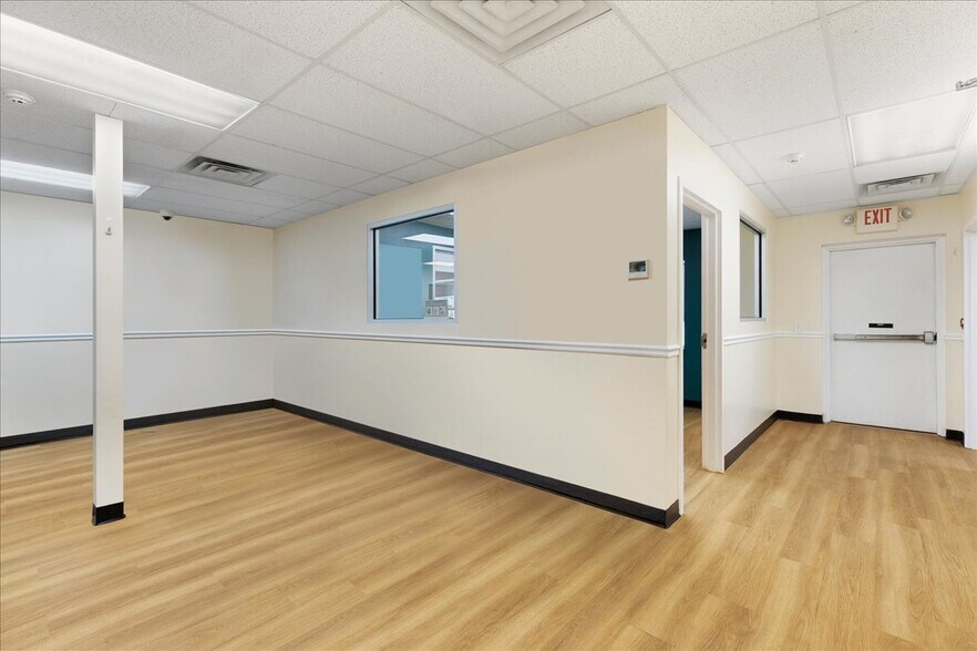 More Photos Of 170 Township Line Rd, Hillsborough Office For Lease