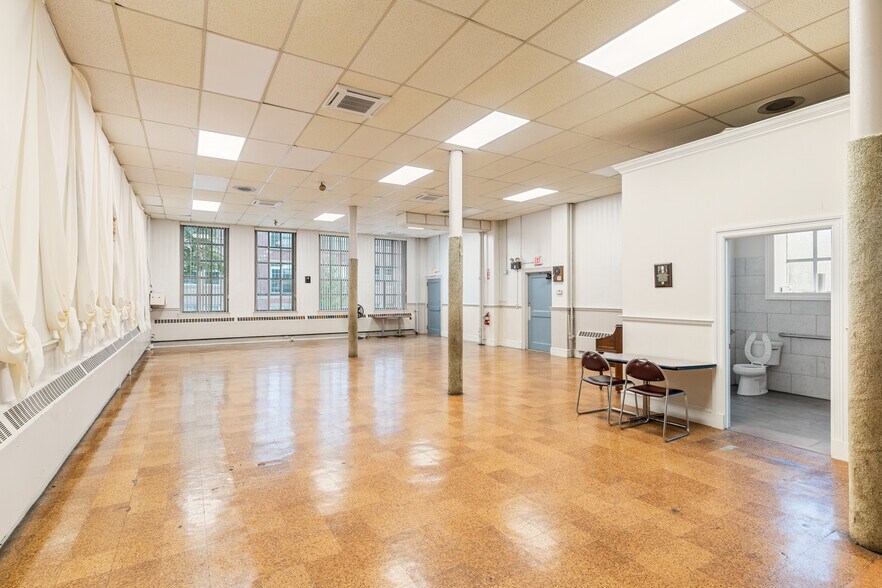 More Photos Of 11 Sanborn St, Reading Specialty For Sale